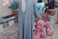 صور بيع الخضروات المخفضة بمركز قفط