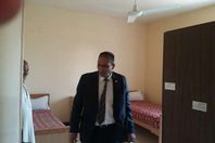 رئيس جامعة أسوان يتفقد المدينة الجامعية