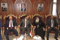 محافظ ومدير أمن الغربية يقدما التهانى للاقباط