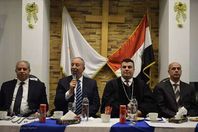 صور زيارة المحافظ