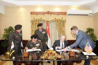 توقيع اتفاقية تعاون عسكري بين أمريكا ومصر