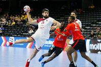 انجولا وقطر