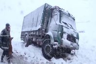 عاصفة ثلجية بالجزائر