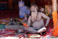 "الأغوريين".. يمارسون الجنس مع الموتى..هذه قصتهم