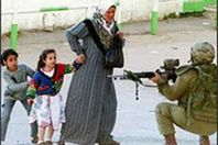 الغارديان: إسرائيل تقتل أطفالا غير مسلحين