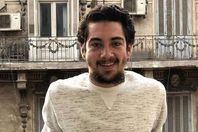 الكاتب الشاب