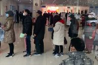 السلطات البريطانية تتعقب 2000 صيني

