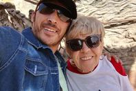 مسنة بريطانية وحبيبها المصري