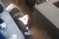 اب ينقذ ابنته