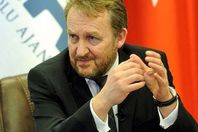 بكر عزت بيجوفيتش