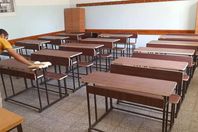 2000 مقعد  لمدارس