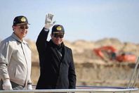 رئيس الجمهورية عبد الفتاح السيسى و الفريق مهاب مميش