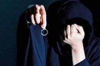 سيدة تطلب الطلاق