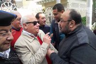 حوار الغضبان مع المواطنين عقب صلاة الجمعة