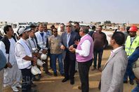 صور المحافظ داخل ميناء الصيد بالشلاتين