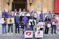 الطلاب خلال المشاركة فى الوقفة ضد التحرش بالجامعة