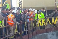 محلب يتفقد أعمال حفر انفاق قناة السويس