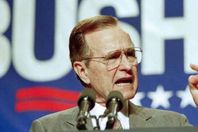 جورج بوش (الأب)