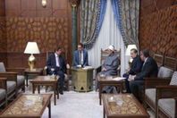 الطيب مع سفير دولة بيرو