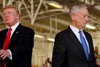 صدمة بالكونجرس بسبب استقالة وزير الدفاع