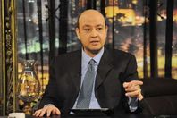 الإعلامي عمرو أديب