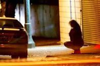 سقوط أكبر شبكة دعارة يديرها مسؤولون مع فنانات