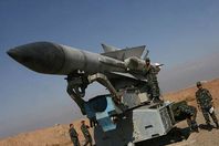 شاهد.. تعطل صواريخ جوية بدفاع بشار