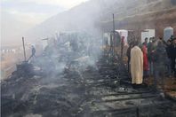 وفاة لاجئين سوريين في حريق بمخيم شرق لبنان