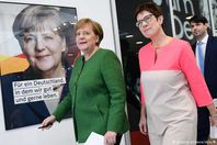 أنيغيريت كرامب كارينبوير وأنجيلا ميركل