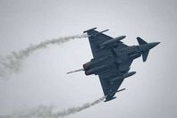 مقاتلة بريطانية من طراز تايفون

