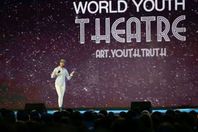 مسرح شباب العالم