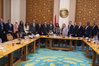 مساعد وزير الخارحية يستفل وفد من الكونجرس