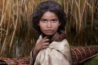 لولا فتاة العصر الحجري