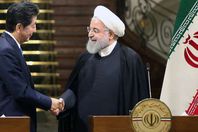 رئيس وزراء اليابان و الرئيس الإيراني