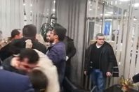 مشاجرة داخل بنك في لبنان