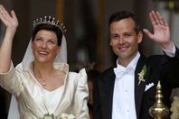 آري بن ومارثا لويز