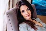 الفنانة التركية