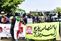 صورة المعلم الضحية