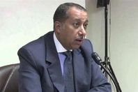 حسن حسين  رئيس لجنة البنوك والبورصات