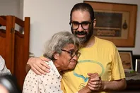 695230f34c59b74a1b3bb72d