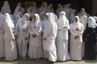 طالبات "تمريض بنها" يستغثن بالمحافظ ووزير التعليم العالي