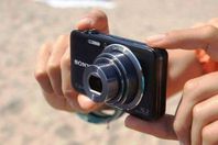 بعد اتفاقهم على الرزيلة تصوير 3  أشخاص بأوضاع مخلة