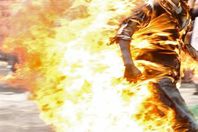 طالب يحرق نفسه لتأخره عن الامتحان