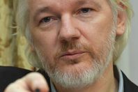 قطع الانترنت عن مؤسس "ويكيليكس"