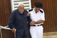 ابنته: نقل «مهدي عاكف» إلى زنزانة انفرادية