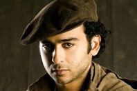 أحمد عزمي: خرجت من الصلاة فور الدعاء على النظام