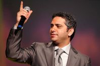 جهادي يحذر "فضل شاكر" من العودة للغناء