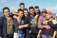 صور ضحايا المركب وهو بصورة تزكارية قبل السفر