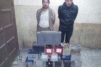 المتهمين وبحوزتهم المضبوطات