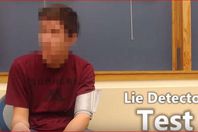 شاهد.. مسافر عبر الزمن يتنبأ بإعادة انتخاب ترامب